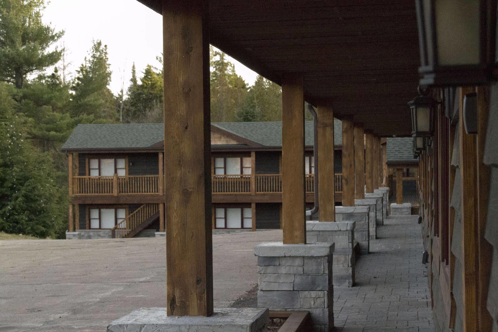 Lake Placid Inn: Residences Esterno foto